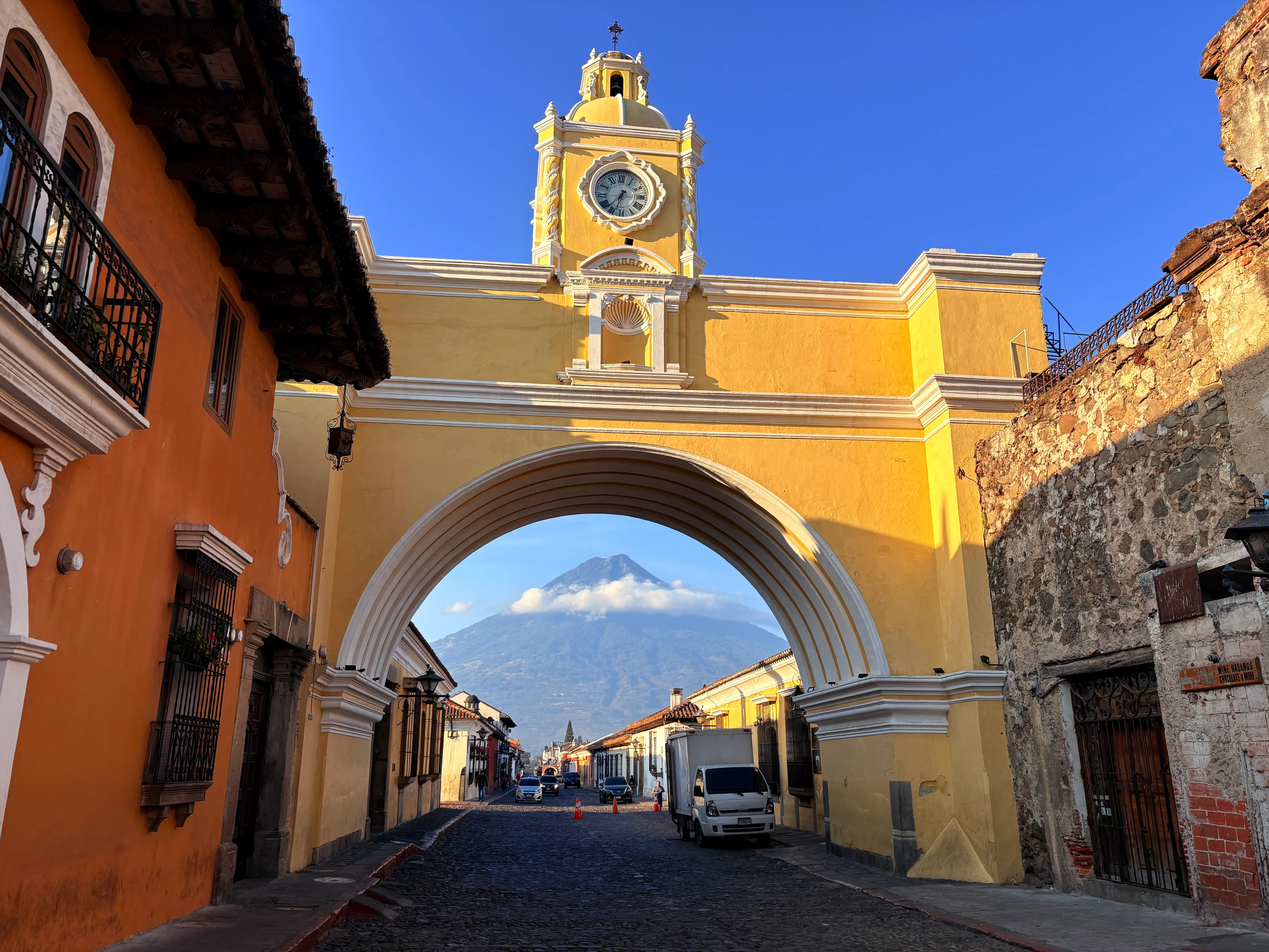 Arco de Santa Catalina in Antigua, Guatemala